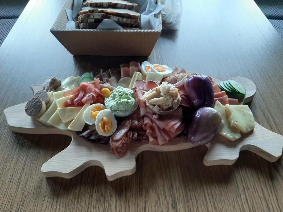 Fruhstuckspension Bischof I D Wiesen Sankt Peter am Kammersberg 외부 사진